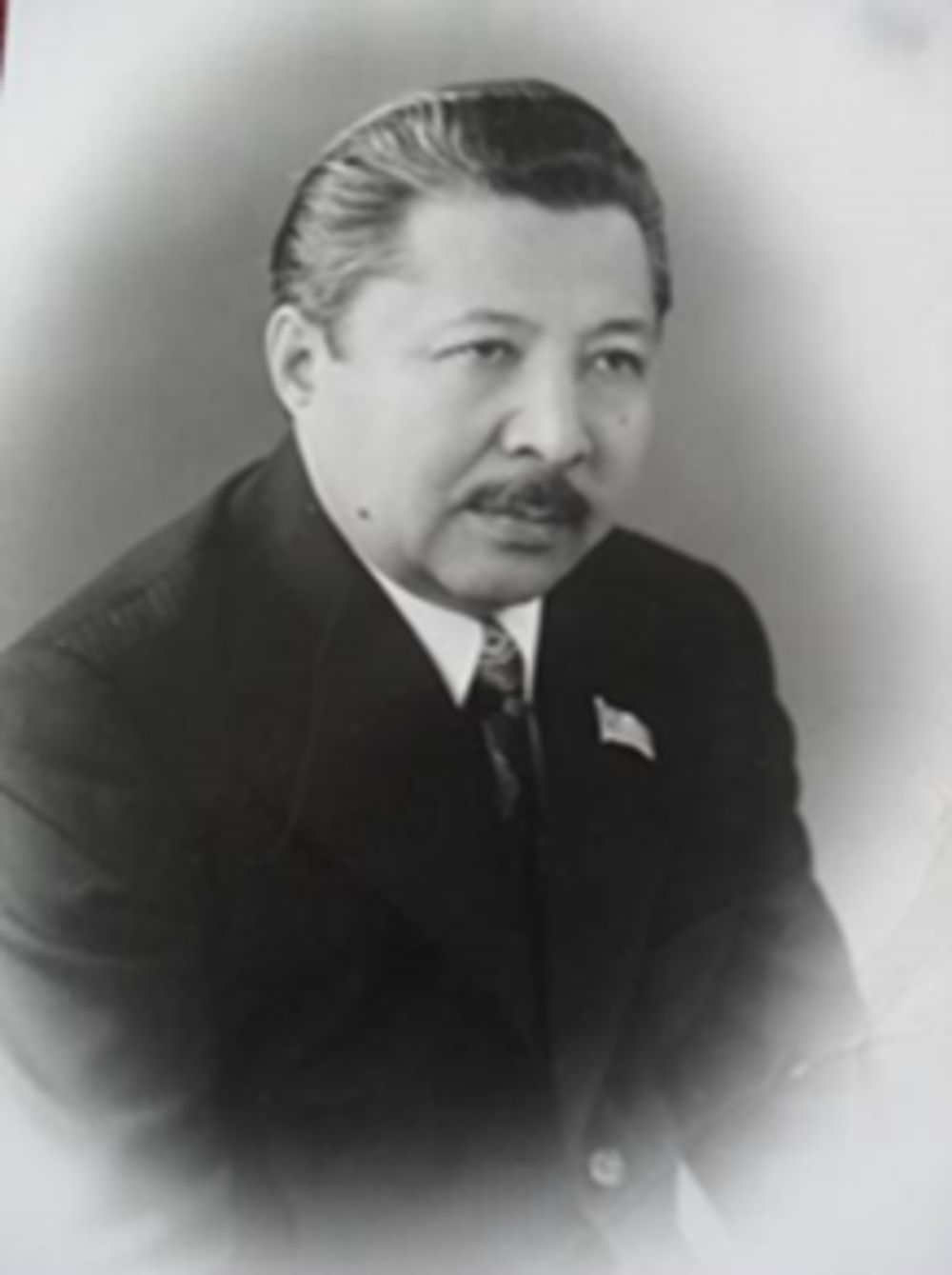 Құрметке лайық дипломат