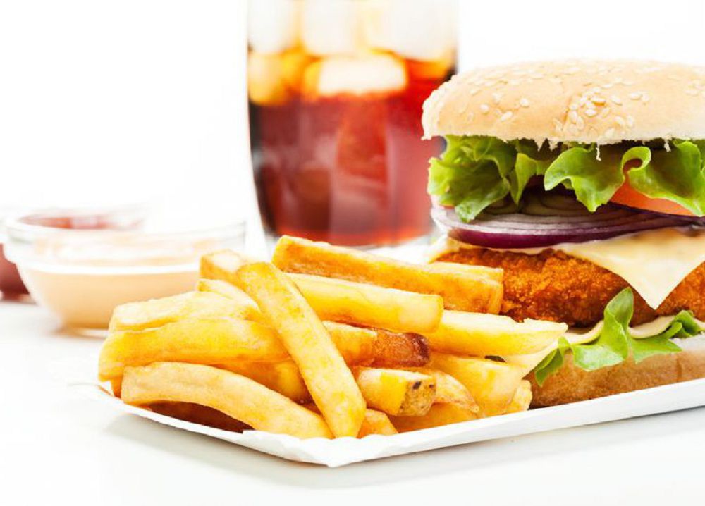 Фастфуд адам ағзасына аса қатерлі
