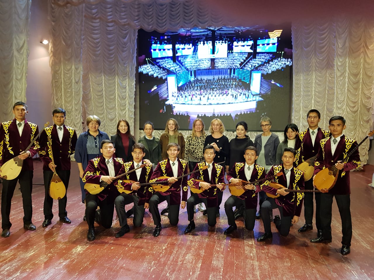 Шетелдік журналистер Қазақстан мәдениетімен танысты