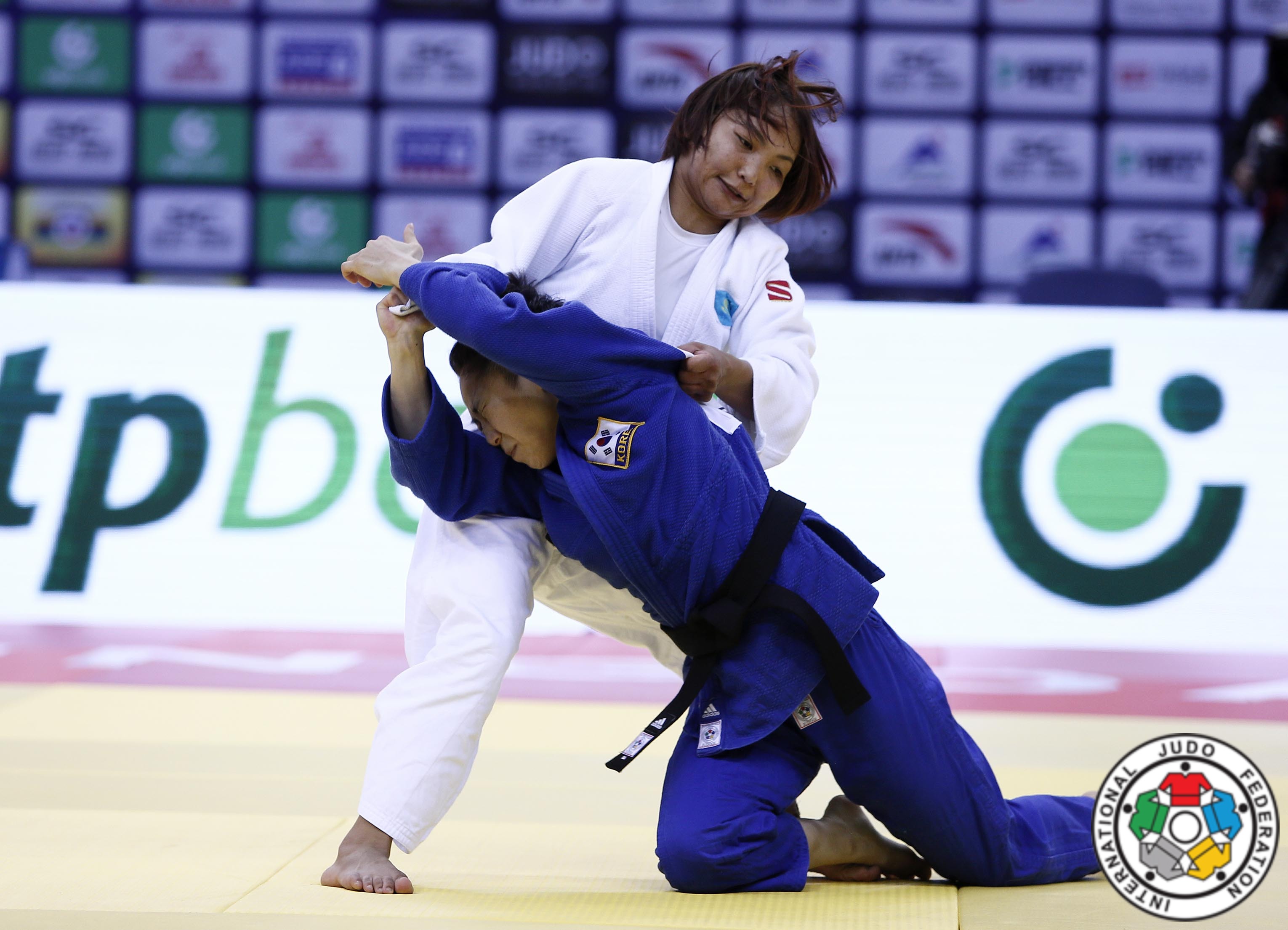 Отгонцецег Галбадрах қола жүлдені иеленді