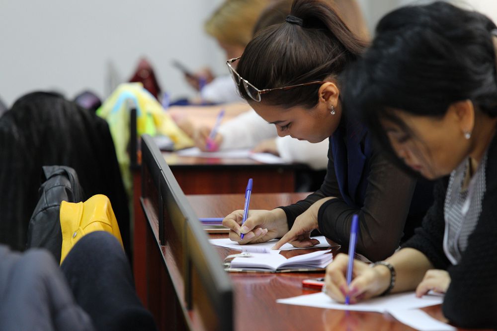 300 мың адам диктант жазды 