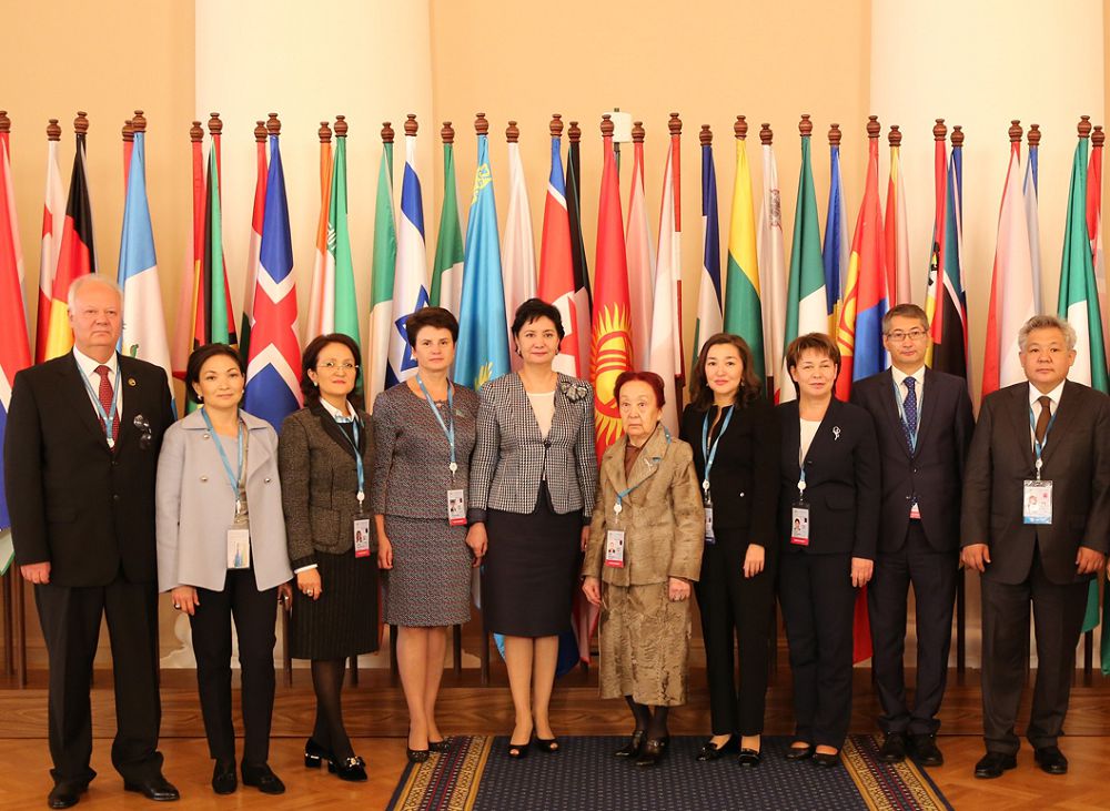 Әйелдердің жаһандық форумы жолында