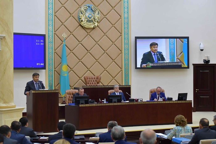 Сенат отырысында бірнеше заң жобалары талқыланды