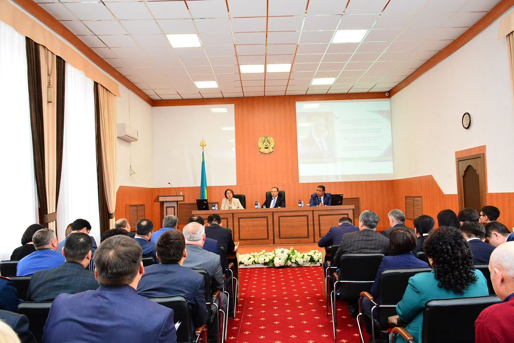 Сенім еселене түсті