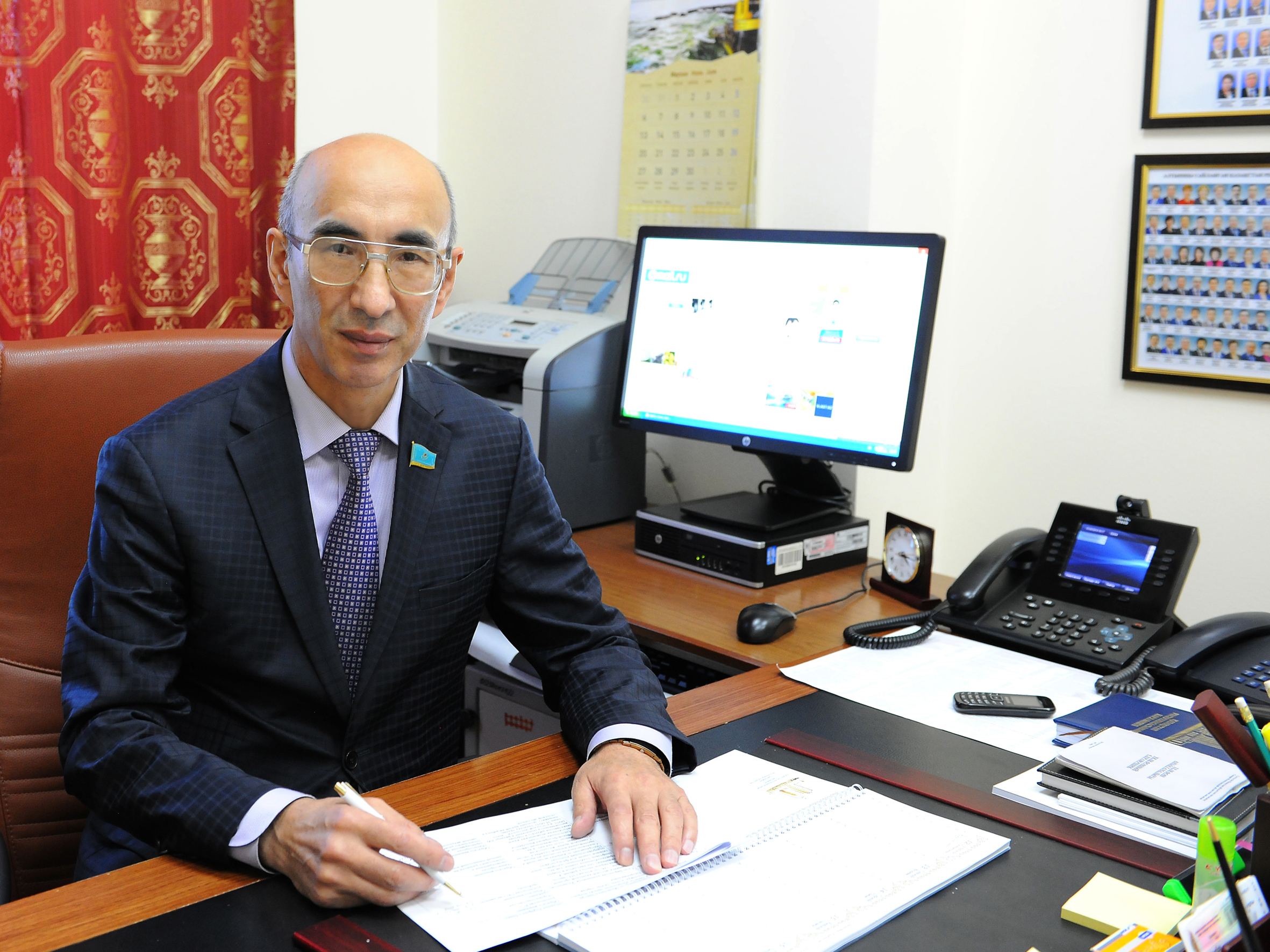 Көзі ауыратындар көмекке зәру