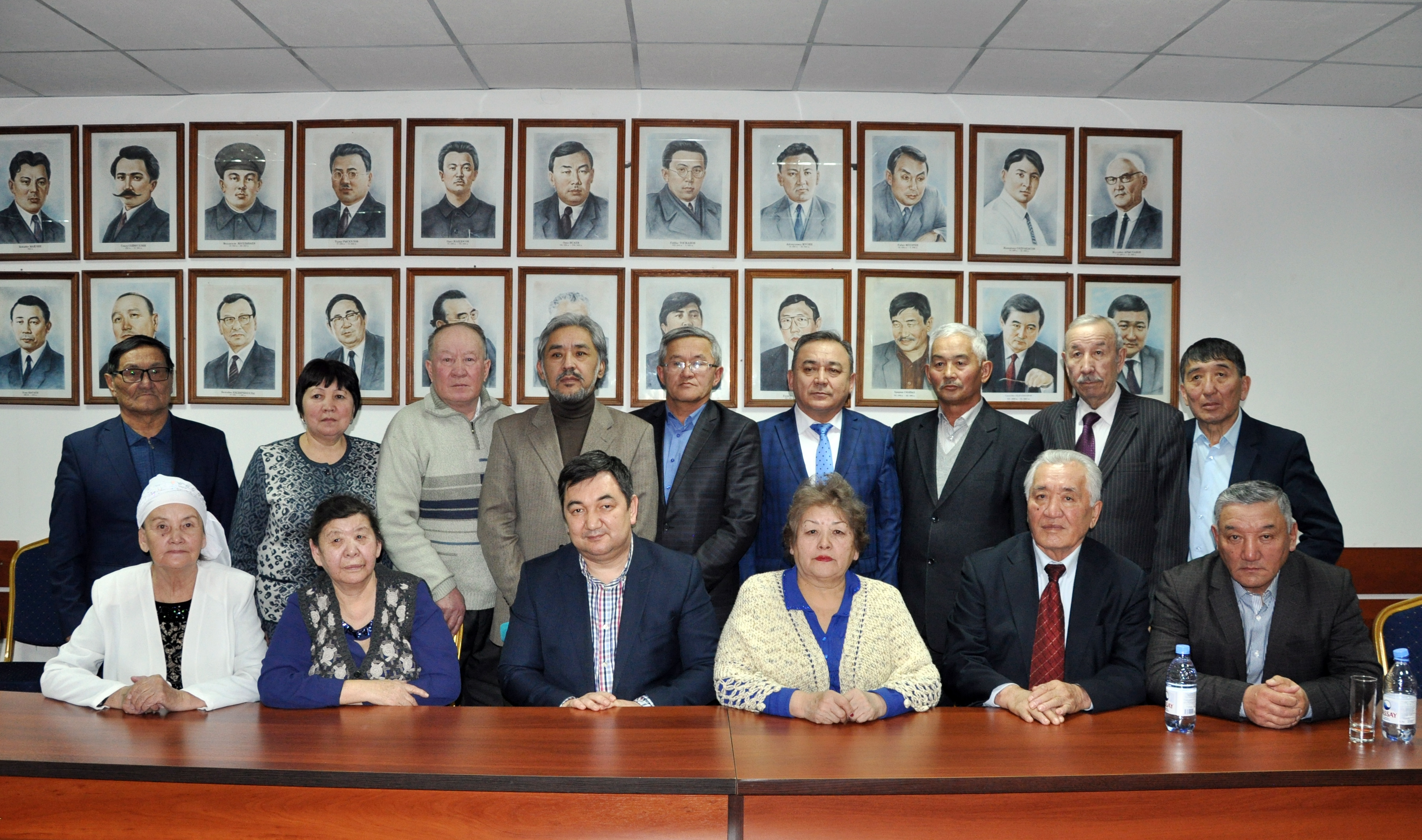 Өспен ауылының ардагерлері «Егемен Қазақстан» газетіне қонаққа келді