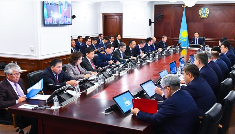 Үкіметте жекешелендірудің кешенді жоспарын орындау барысы қаралды