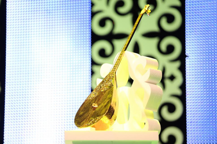 Алтын домбыра иесі анықталды