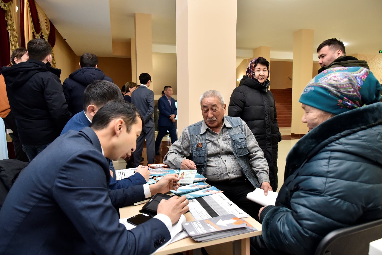 Қоғамдық қабылдауда ақтөбеліктердің мыңнан астам мәселесі шешілді