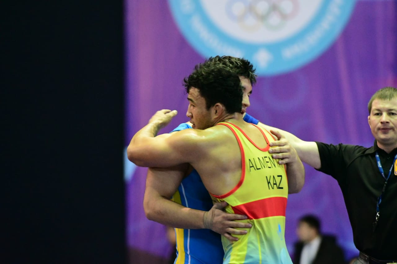 Болгариядағы халықаралық турнирге қатысатын еркін күрес балуандары анықталды