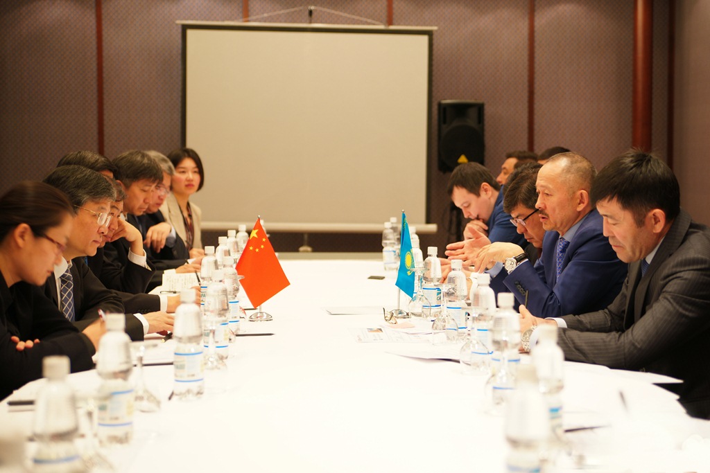 Қазақстан мен Қытай арасында 3 млн тоннадан астам жүк тасымалданды