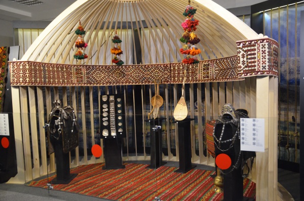 Өзбекстан Мемлекеттік өнер музейінде «Ұлы Дала: тарих және мәдениет» көрмесін ашады