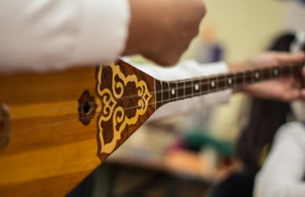 Атырауда домбырадан «Saz Perneli Saraishyq» халықаралық фестиваль-сайысы өтеді