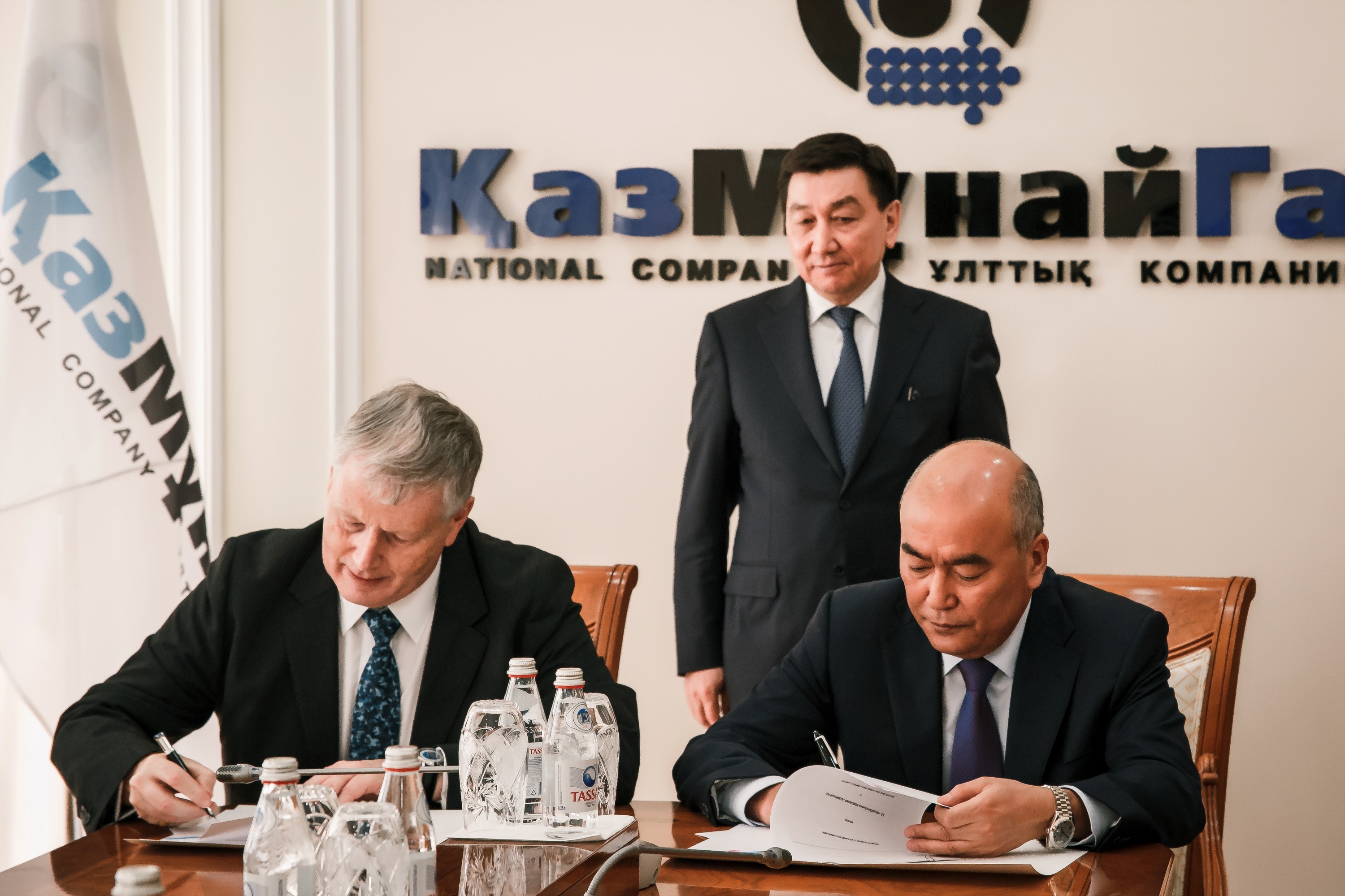 «ҚазМұнайГаз» ҰК АҚ және «BP» компаниясы меморандумға қол қойды