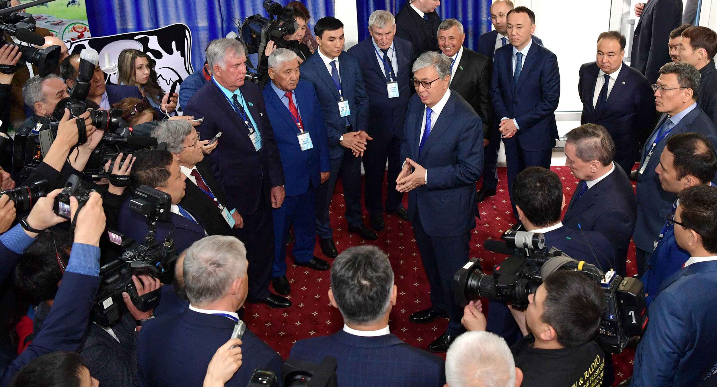 Қазақстан Президенті «Олжа Садчиковское» жауапкершілігі шектеулі серіктестігінің сүт фермасына барды