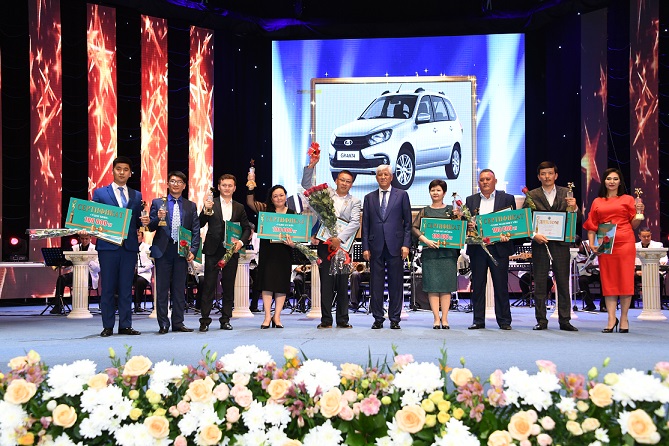 «Үздік мәдениет мекемесіне» автокөлік сыйға берілді