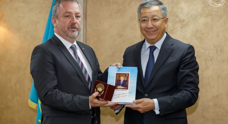 Қазақ-неміс қарым-қатынасы нығая береді