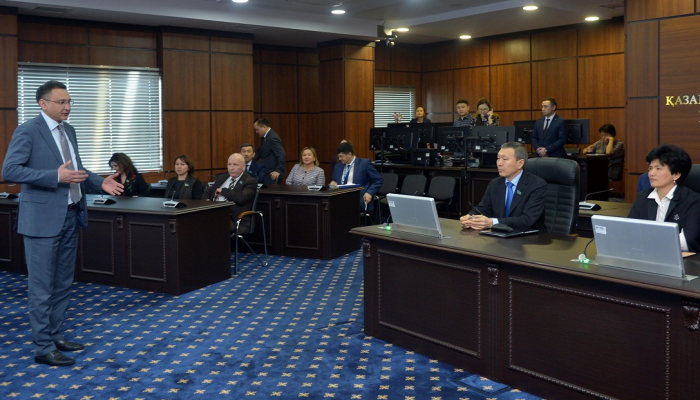 Ақтауда соттарды жаңғырту мәселелері бойынша көшпелі отырыс өтті