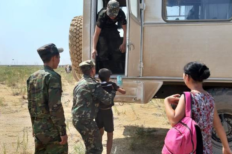 Арыс аумағына 800 әскери қызметші жеткізілді