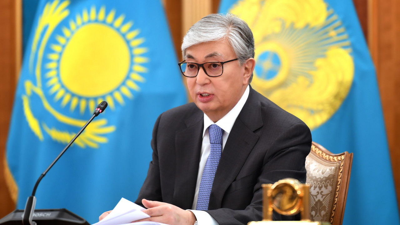 Президент Арыс тұрғындарына көмек көрсетіп жатқан барлық волонтерлерге ризашылық білдірді