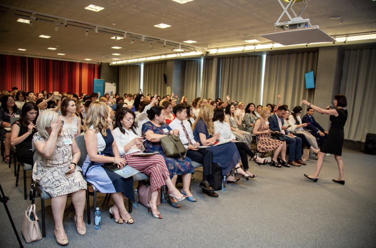 Қазақстанның 14  қаласының кәсіпкер-әйелдері Алматыда жиналды