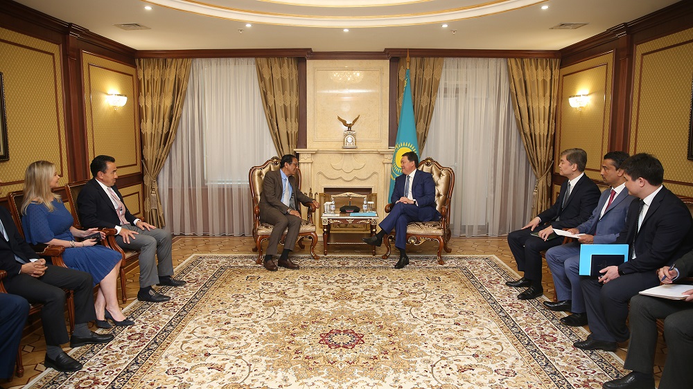 Асқар Мамин SoftBank Investment Advisers төрағасы Раджив Мисрамен кездесті