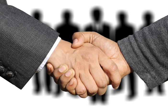 Билік пен бұқара арасындағы диалогты дамытады