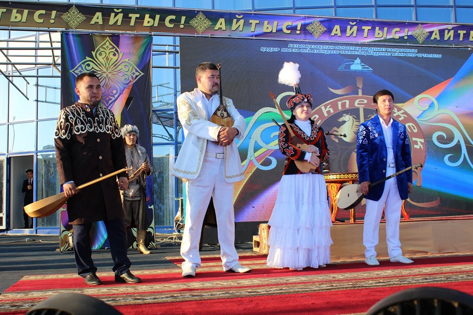 Оралда жекпе-жек айтыс өтті