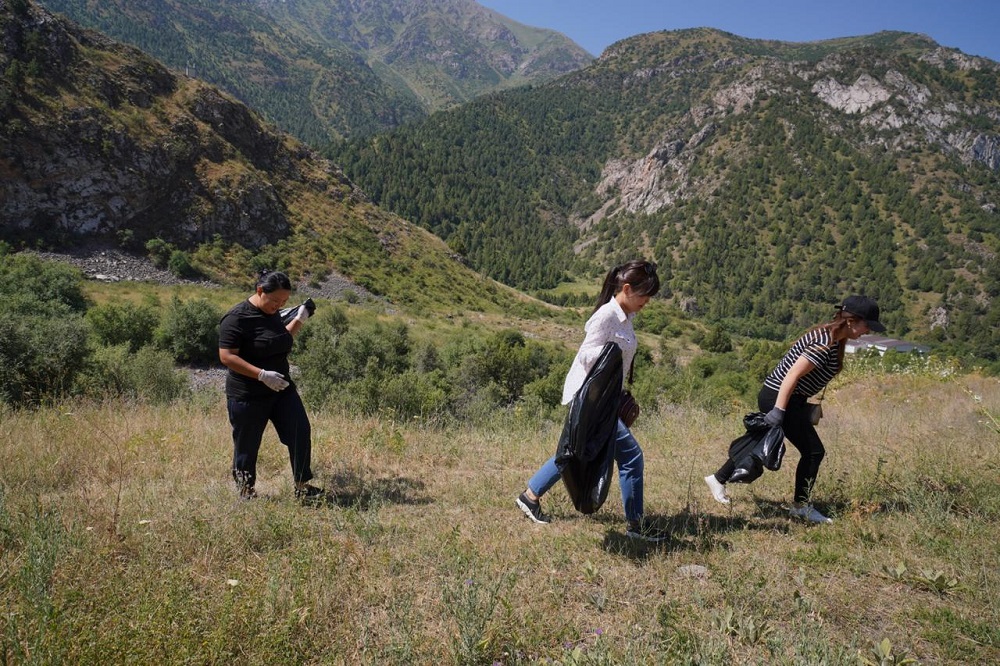 Сайрам-Өгем мемлекеттік ұлттық табиғи паркінде экологиялық сенбілік өтті