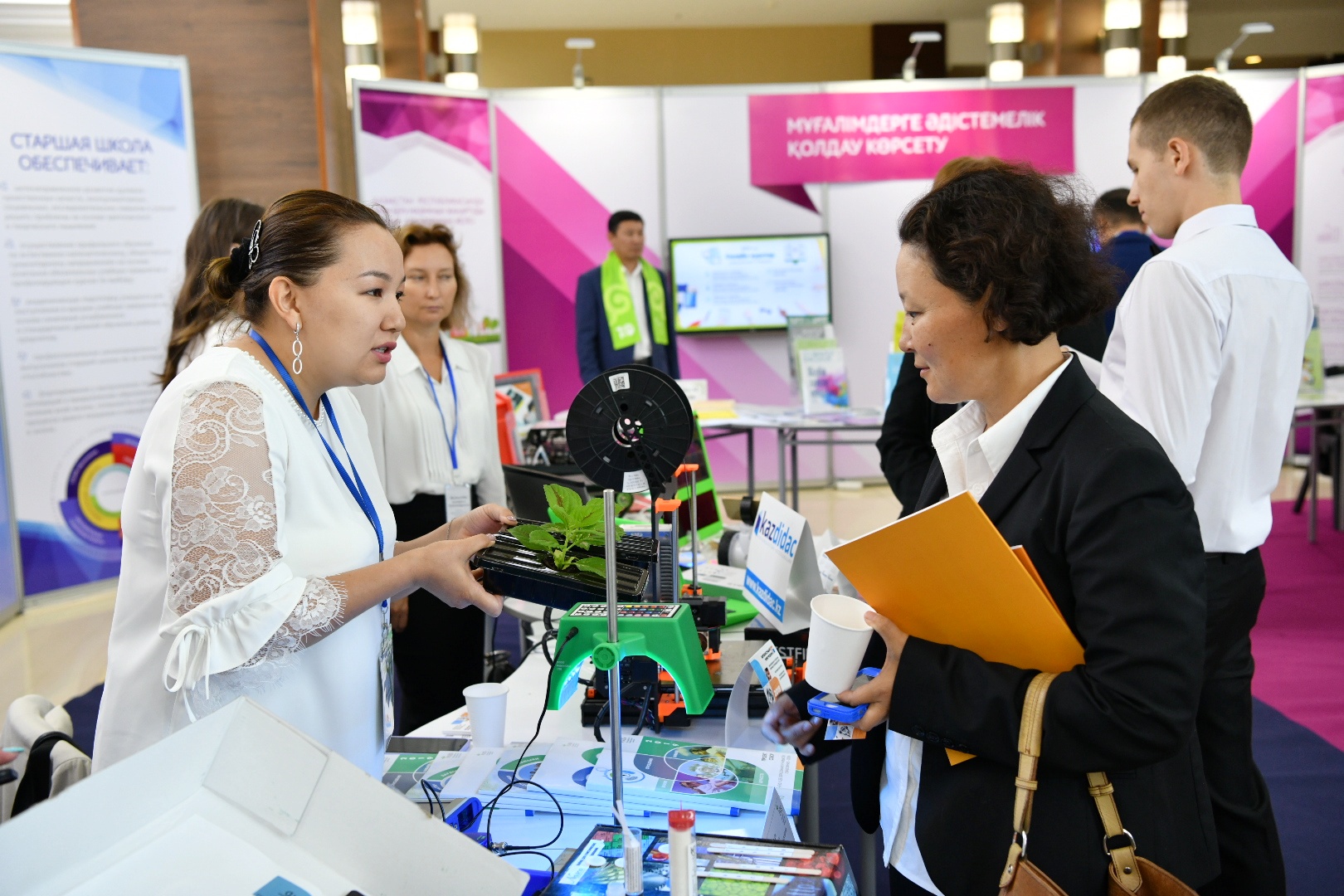 Президент ұстаздардың түрлі шараларға жұмылдыруына байланысты пікірін білдірді