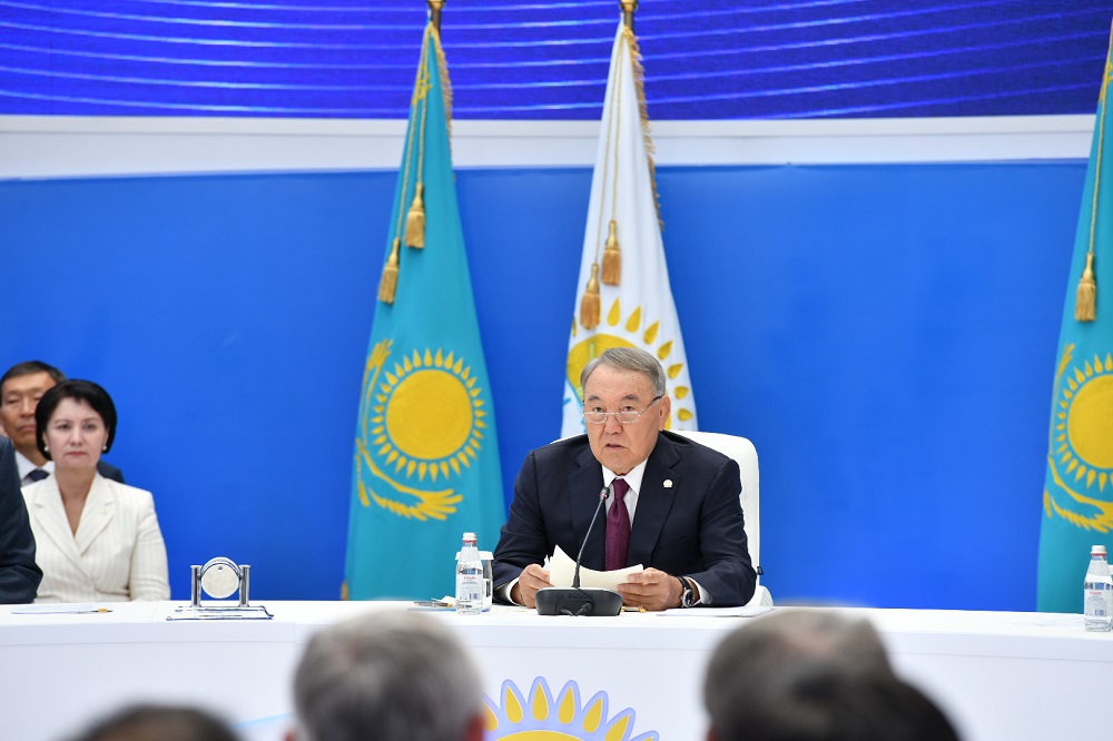 Елбасы: Nur Otan фракциясының қатысуымен Үкіметтің арнайы отырысын өткізу қажет