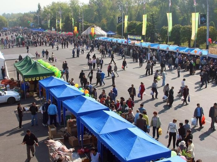 Жәрмеңке жексенбіде де жалғаса береді