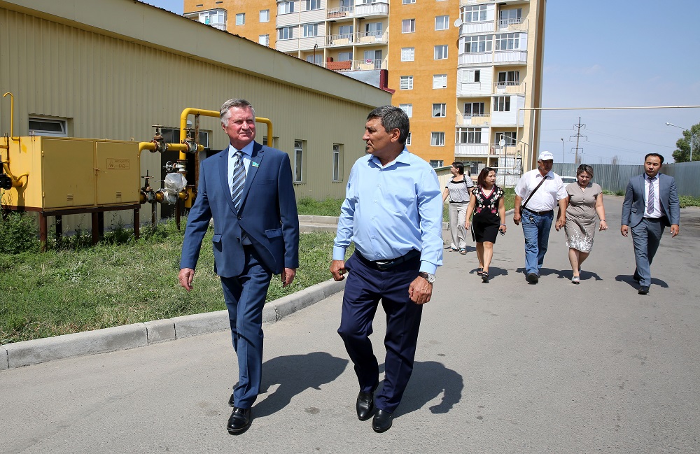 Сенатор В.Волков Алматы облысында тұрғындармен кездесу өткізді