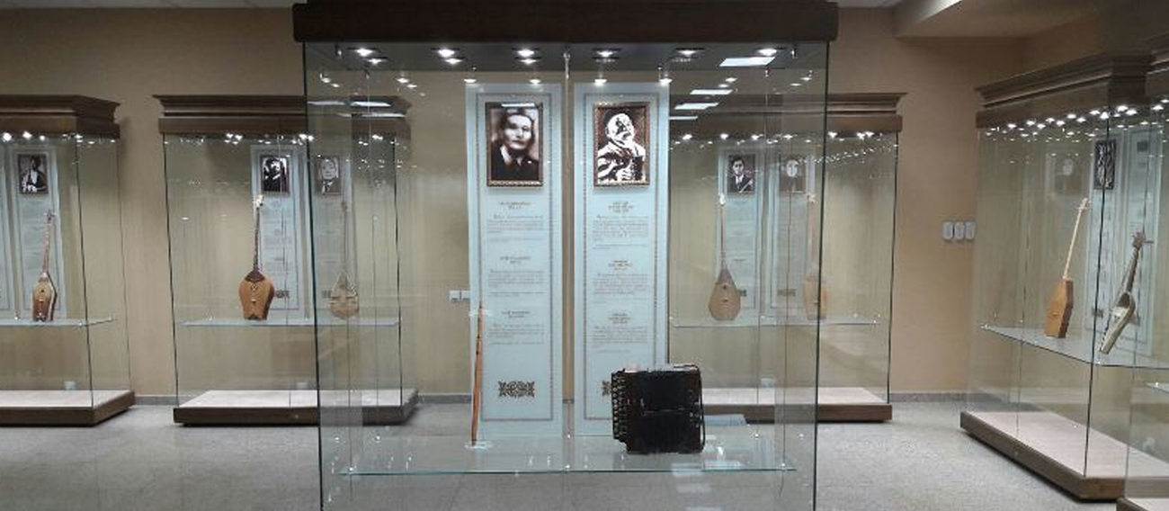 Дәстүрлі музыка орталығында Абай мен Біржанның домбырасы сақталған