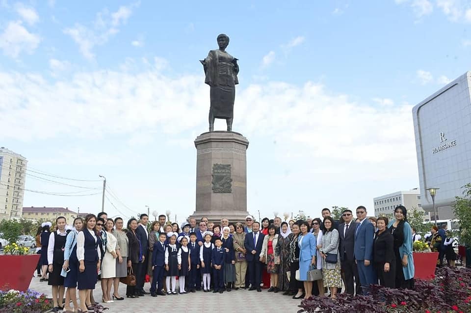 Атырауда Фариза Оңғарсынованың 80 жылдығы атап өтілді