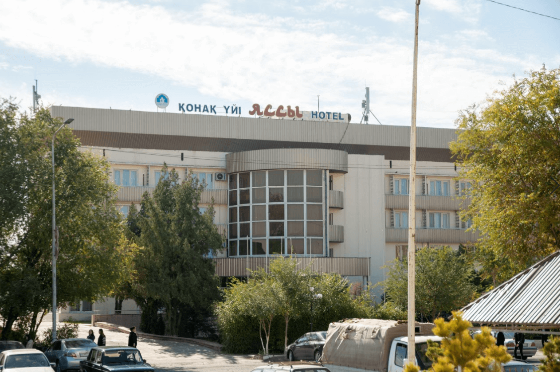 Түркістанда қонақүй түтінге оранды