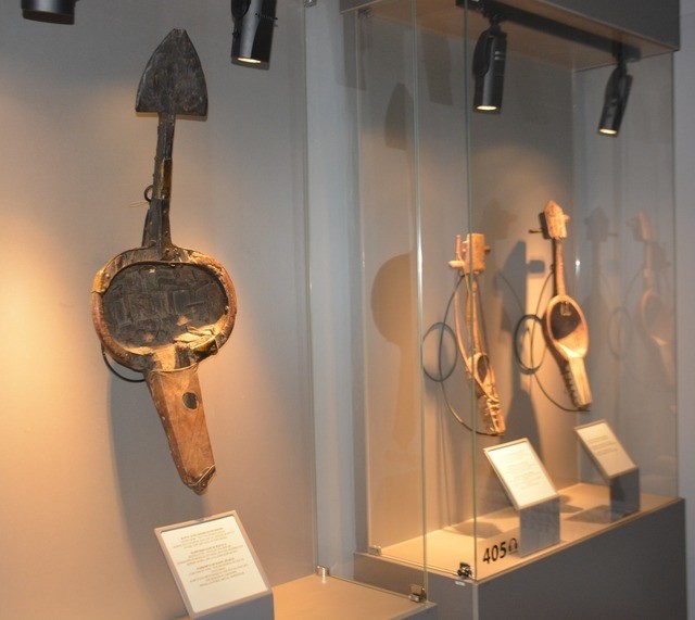 Ықылас атындағы халық музыкалық аспаптар музейінде көне қобыз сақтаулы