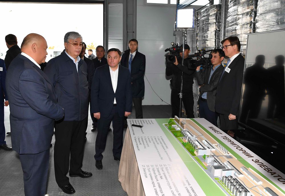 Мемлекет басшысы «Урожай» ЖШС-нің агроөнеркәсіп кешенінде болды