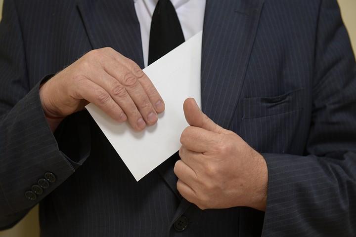 Қызылордада мекеме басшысына пара алғаны үшін жаза тағайындалды