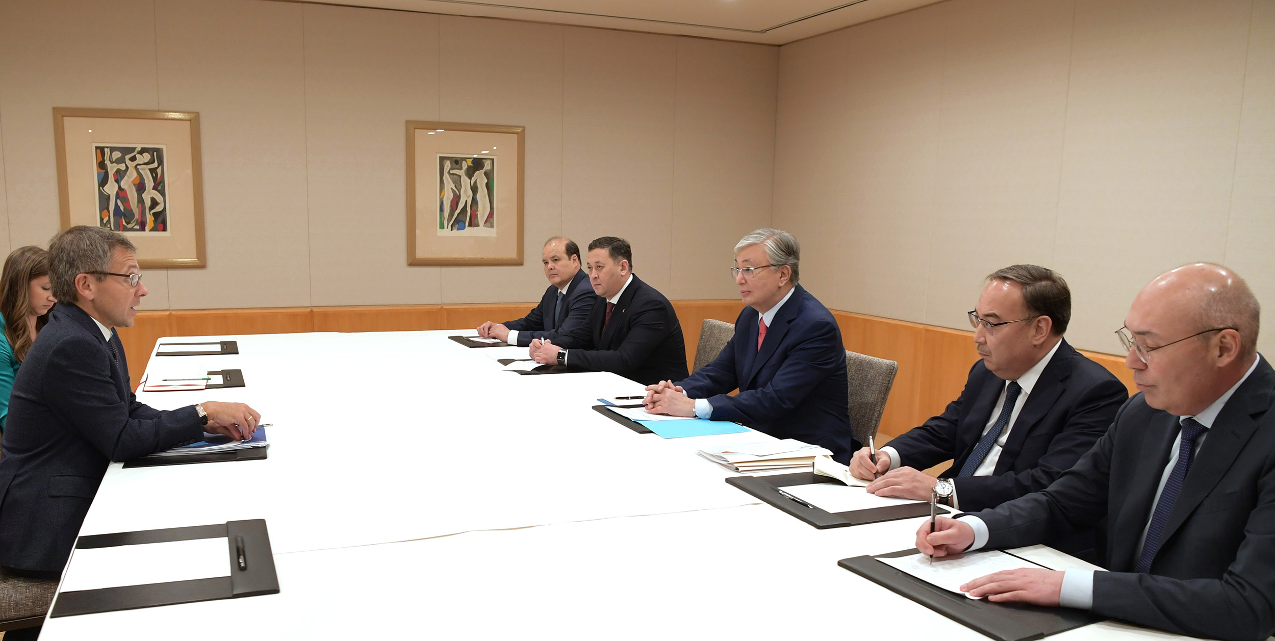 Мемлекет басшысы "Eurasia Group" компаниясының президенті Ян Бреммермен кездесті