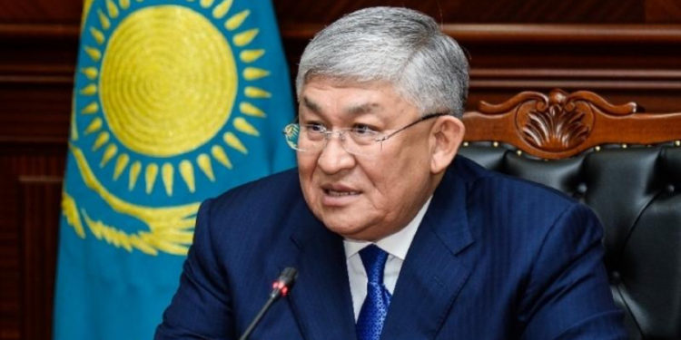 Бірқатар ғылыми мекемеде болды