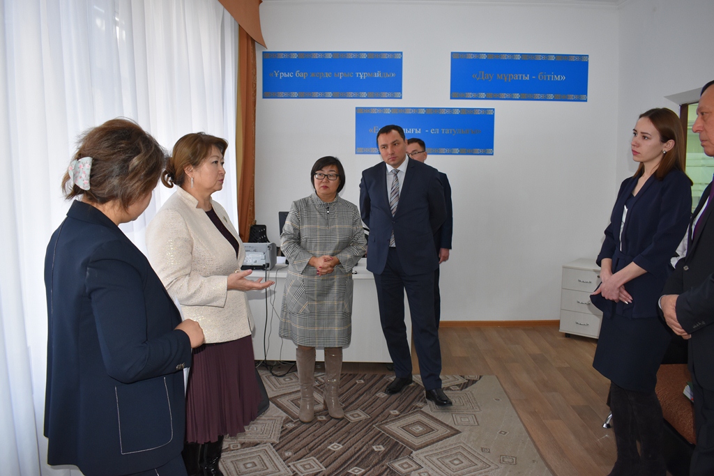 Сенатор Ләззат Сүлеймен Ақмола облысындағы соттарда болды