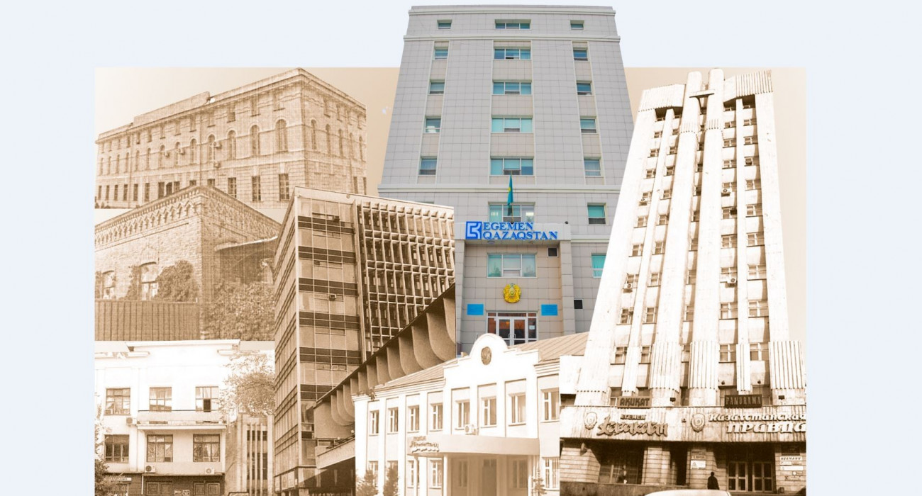 Үлкен емізіктері бар жалаңаш және әдемі