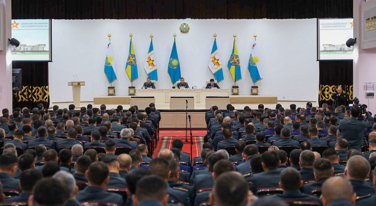 Қорғаныс министрлігінде кеңейтілген алқа отырысы өтті
