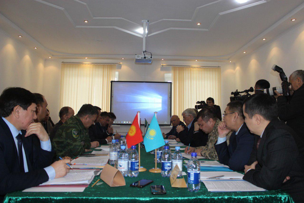 Қазақ-қырғыз шекарасындағы өткізу бекеттерінің жұмысы қаралды