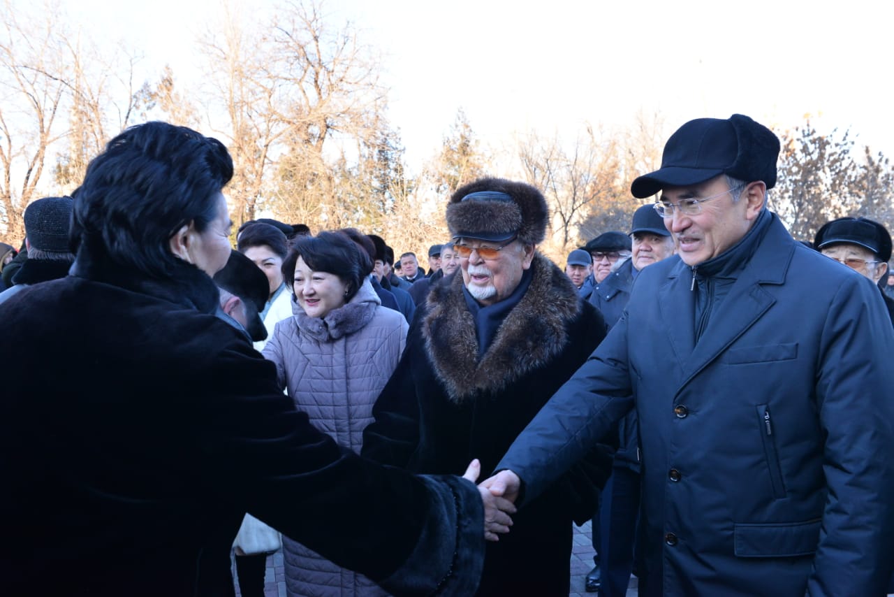 Жамбыл облысының 80 жылдық мерейтойына Шымкенттен арнайы делегация келді