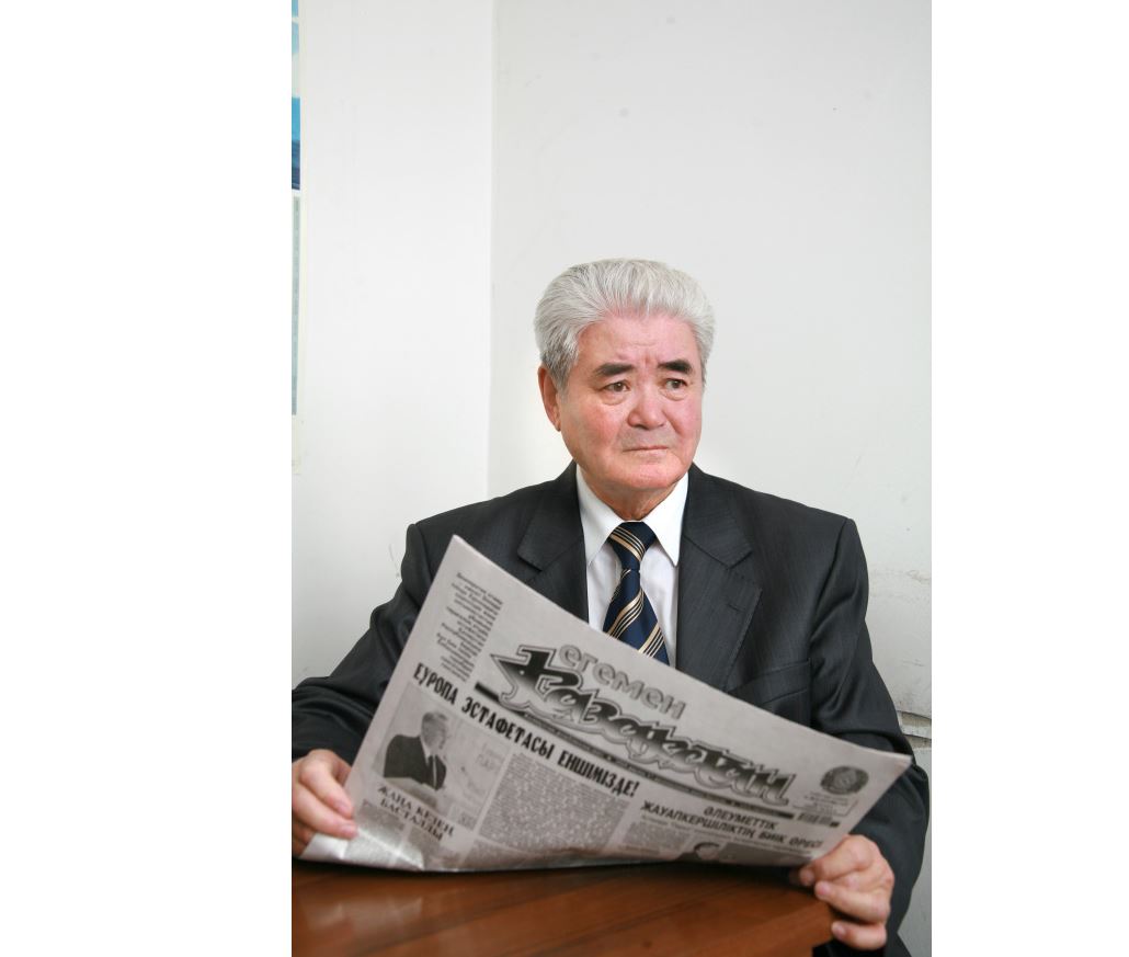 «Егеменнен» 20 жас кіші...