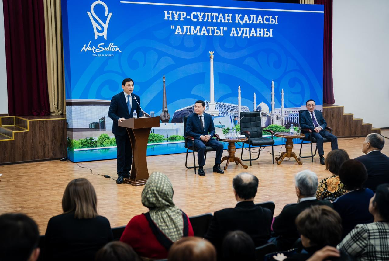 Алтай Көлгінов Алматы ауданының тұрғындарымен кездесті