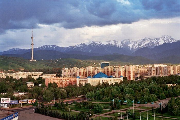 Қала маңындағы мекендер дамиды