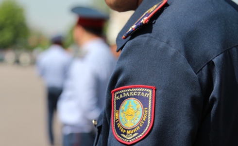 БҚО полициясы 440 отбасын тексерді